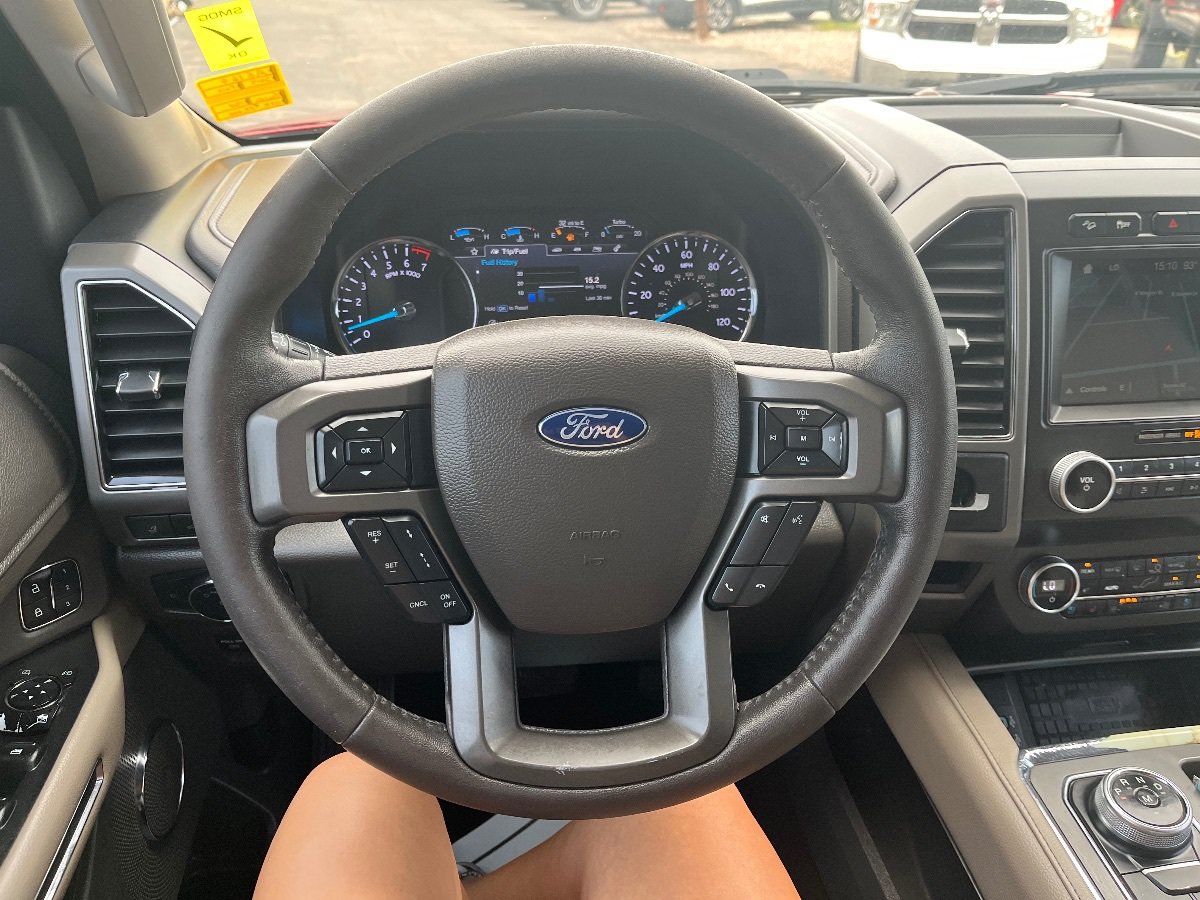 Used 2019 Ford Expedition Max XLT w/ Equipment Group 202A AWD/4WD image 18