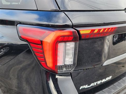 Used 2025 Ford Explorer Platinum w/ LUX Leather Package image 7