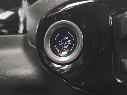Used 2025 GMC Sierra 1500 SLT RWD image 36