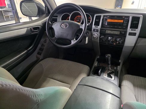 Used 2006 Toyota 4Runner SR5 AWD/4WD image 15
