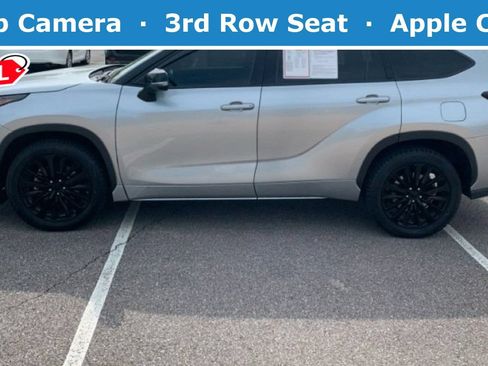 Used 2021 Toyota Highlander XSE AWD/4WD image 1