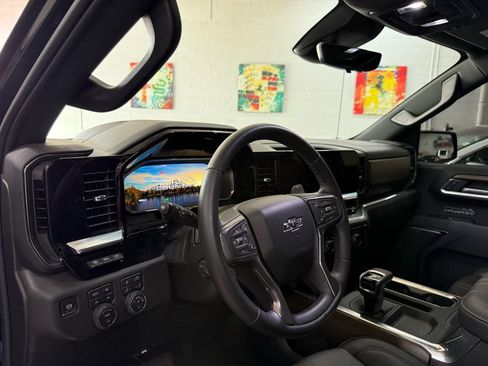 Used 2026 Chevrolet Silverado 1500 High Country w/ Midnight Edition AWD/4WD image 10