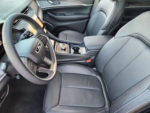 New 2026 Jeep Grand Cherokee L Limited AWD/4WD image 8