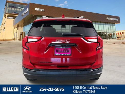 Used 2023 GMC Terrain SLT w/ Elevation Edition image 7