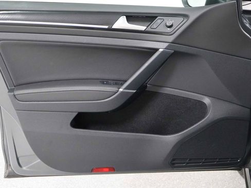 Used 2019 Volkswagen Golf R 4-Door AWD/4WD image 16