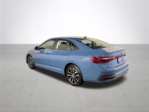 New 2026 Volkswagen Jetta SE image 8