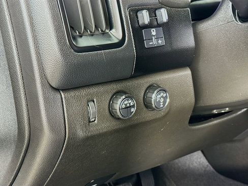 Used 2021 Chevrolet Colorado ZR2 w/ ZR2 Dusk Special Edition AWD/4WD image 12