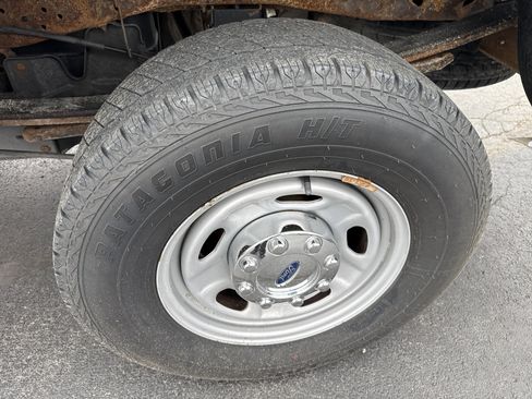 Used 2015 Ford F250 XL w/ Power Equipment Group AWD/4WD image 4