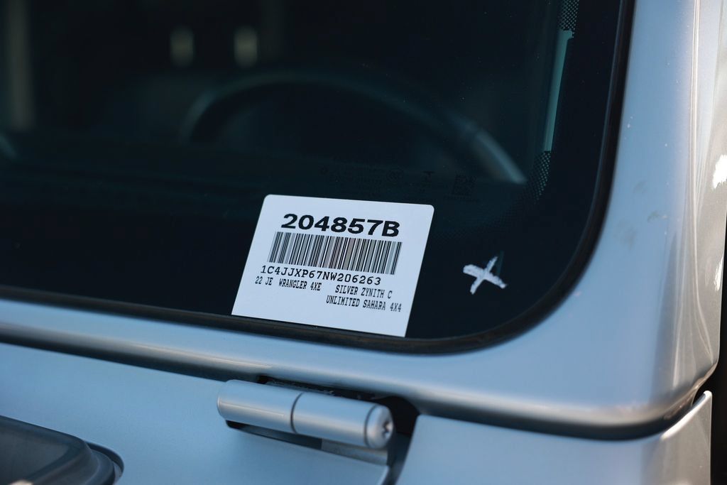 Used 2022 Jeep Wrangler Unlimited Sahara AWD/4WD image 44