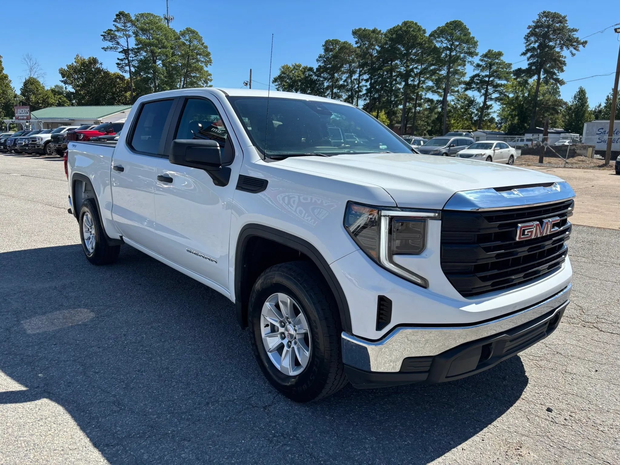 Used 2023 GMC Sierra 1500 Pro w/ Convenience Package AWD/4WD image 7