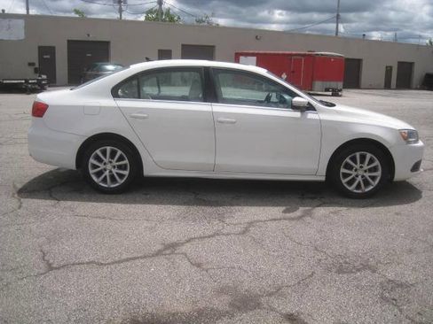 Used 2014 Volkswagen Jetta SE image 4