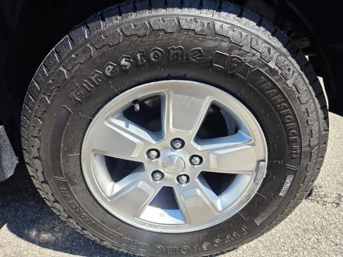 Used 2012 Jeep Liberty Sport AWD/4WD image 10
