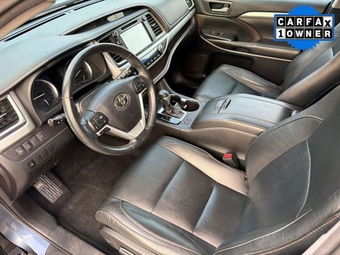 Used 2018 Toyota Highlander XLE AWD/4WD image 4