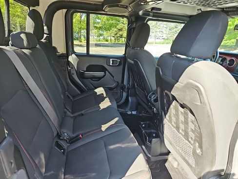 Used 2020 Jeep Gladiator Rubicon w/ LED Lighting Group AWD/4WD image 16