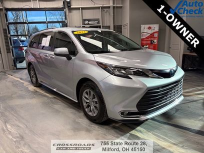 Used 2022 Toyota Sienna XLE