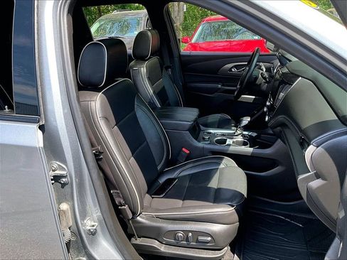 Used 2023 Chevrolet Traverse Premier w/ Redline Edition AWD/4WD image 11