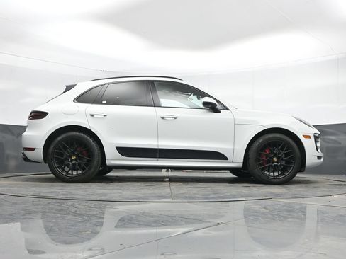 Used 2018 Porsche Macan GTS w/ Premium Package Plus AWD/4WD image 43