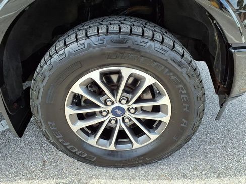 Used 2019 Ford F150 XLT w/ Equipment Group 302A Luxury image 9