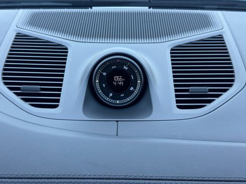 Used 2024 Porsche Cayenne Turbo image 27