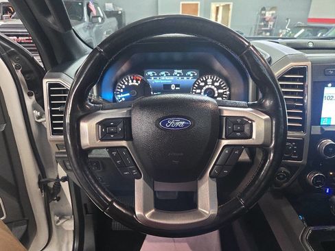 Used 2018 Ford F150 Platinum w/ Equipment Group 701A Luxury image 12