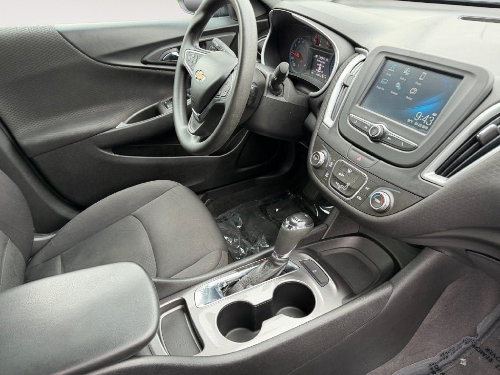 Used 2017 Chevrolet Malibu LS FWD image 26