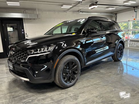 Used 2021 Kia Sorento S image 4