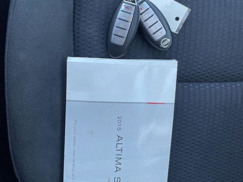 Used 2015 Nissan Altima 2.5 SV w/ Convenience Package FWD image 7