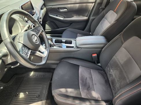 Used 2024 Nissan Sentra SR FWD image 12