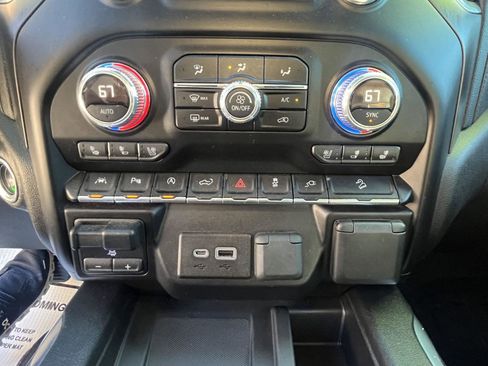 Used 2019 GMC Sierra 1500 AT4 w/ AT4 Premium Package AWD/4WD image 11