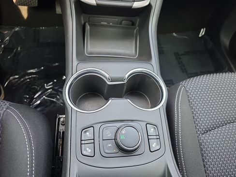 Used 2023 GMC Terrain SLE w/ Driver Convenience Package image 34