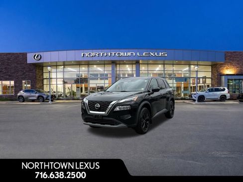 Used 2021 Nissan Rogue SV AWD/4WD image 1