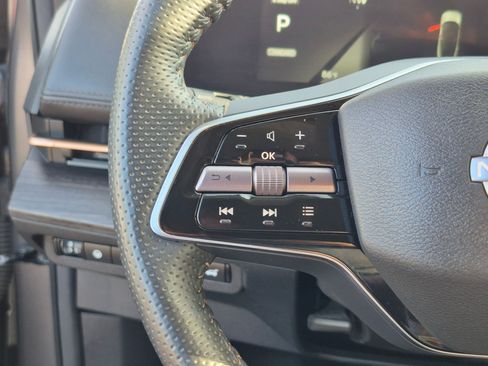 Used 2023 Nissan Ariya AWD image 18