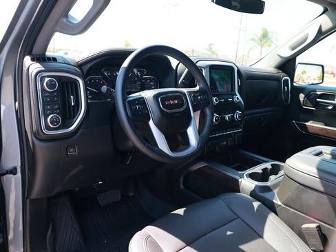 Used 2022 GMC Sierra 1500 SLT w/ SLT Premium Package AWD/4WD image 20