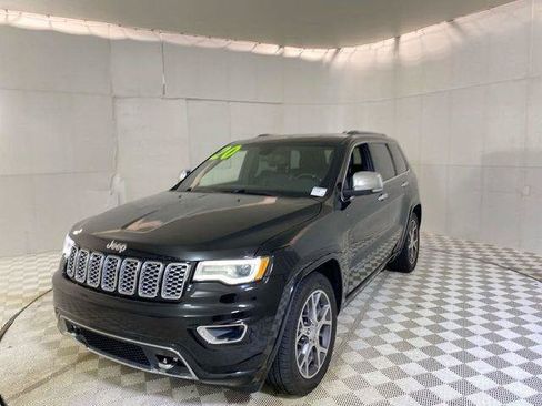 Used 2020 Jeep Grand Cherokee Overland AWD/4WD image 24