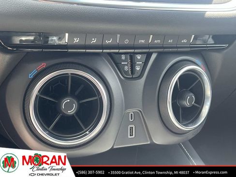 Certified 2023 Chevrolet Blazer LT w/ LPO, Black Grille Bar Package FWD image 23