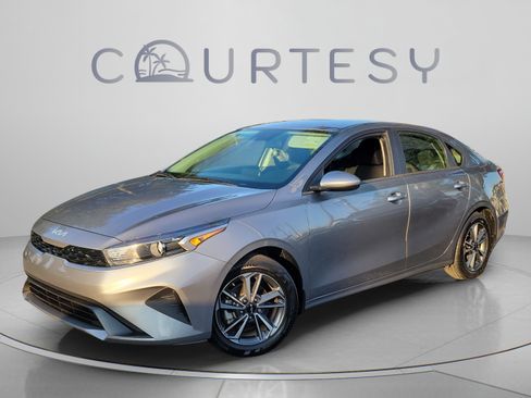 Used 2024 Kia Forte LXS FWD image 1
