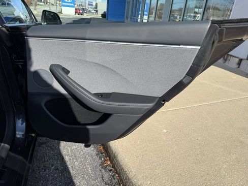 Used 2025 Tesla Model 3 Long Range image 36