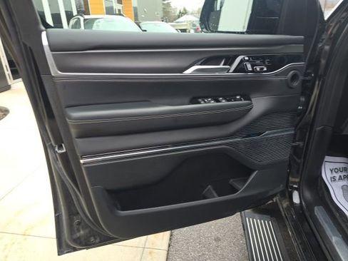 Certified 2025 Jeep Grand Wagoneer Series II Obsidian w/ Quick Order Packagew 28T AWD/4WD image 11