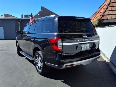 Used 2023 Ford Expedition Limited image 5