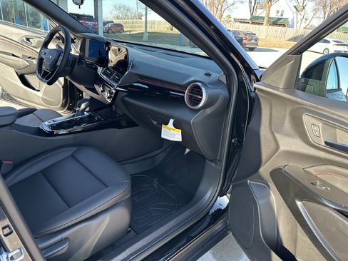 New 2026 Chevrolet Trax RS w/ Driver Confidence Package image 35