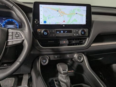 Used 2024 Toyota Grand Highlander Limited image 39