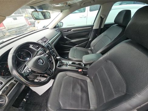Used 2016 Volkswagen Passat 1.8T SE image 9