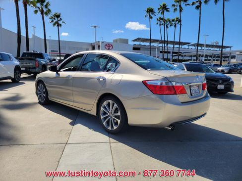 Used 2015 Honda Accord Sport image 5