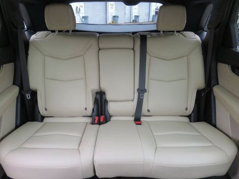 Used 2019 Cadillac XT5 AWD image 24