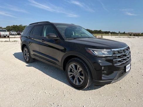 New 2026 Ford Explorer Active w/ Active Comfort Package AWD/4WD image 5