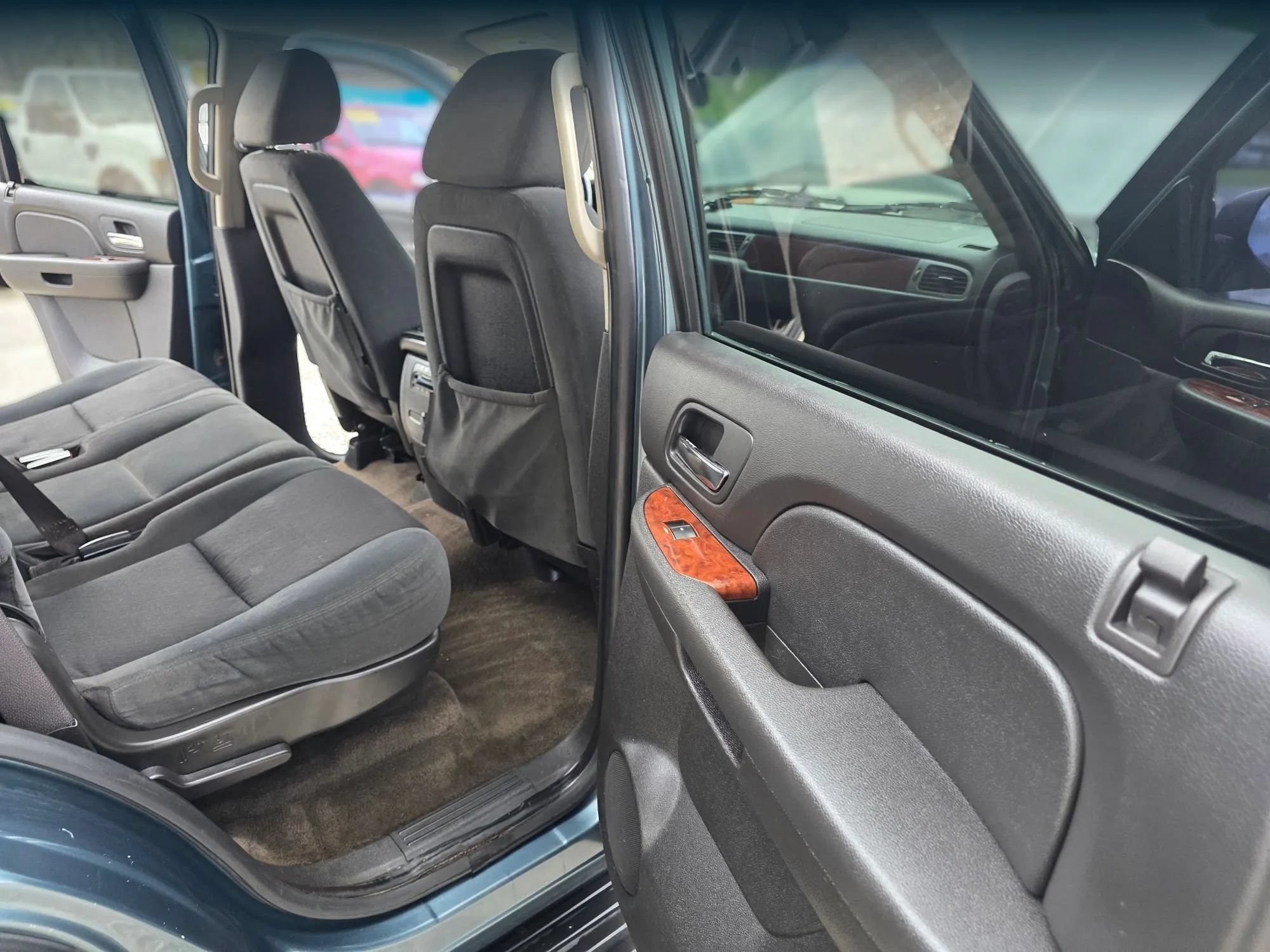 Used 2009 Chevrolet Tahoe LT AWD/4WD image 32