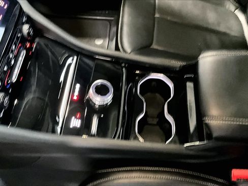 Used 2023 Jeep Grand Cherokee L Limited w/ Luxury Tech Group II image 17