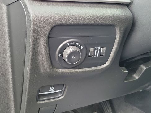 Used 2021 Jeep Grand Cherokee L Limited AWD/4WD image 21