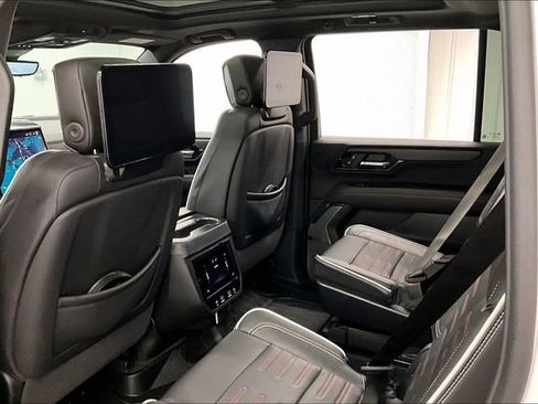Used 2025 GMC Yukon XL AT4 Ultimate w/ LPO, Floor Liner Package AWD/4WD image 34