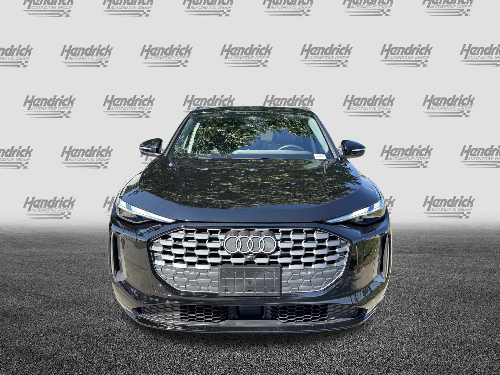 Used 2025 Audi Q5 Premium w/ Convenience Package AWD/4WD image 3
